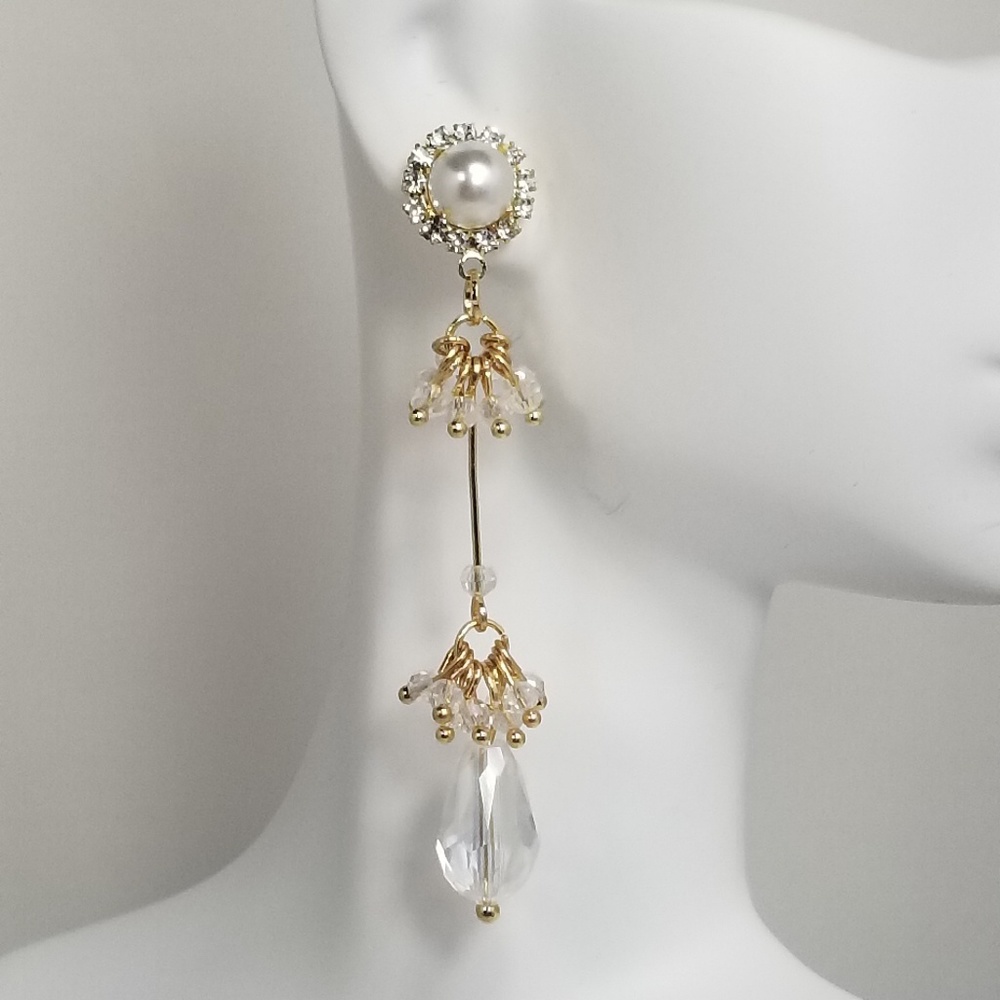 UnMatched Long Pearls Strings with Beads Earring - Picture 5 of 8